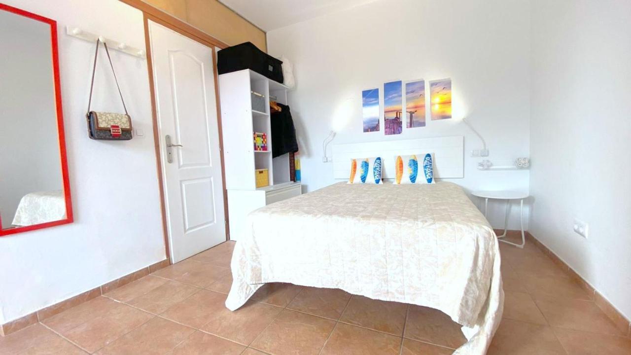 Tenis Sol Levante 103 Rosas Exterior foto